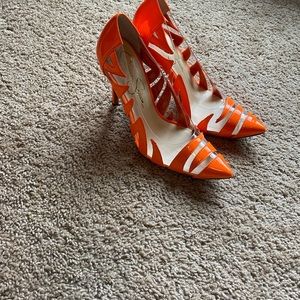 Jessica Simpson pumps